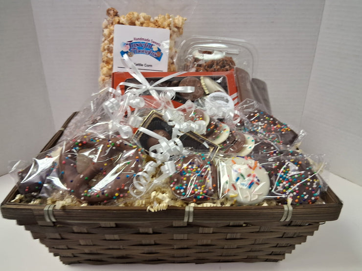 Wicker Basket - Popcorn and Chocolate